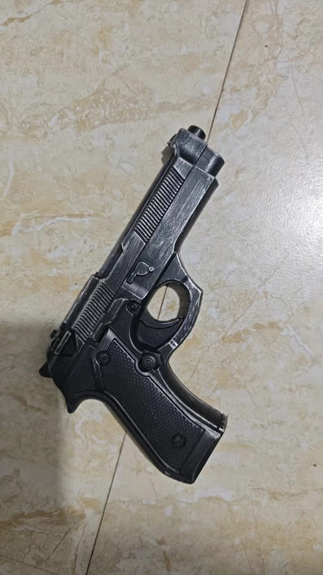 Gun